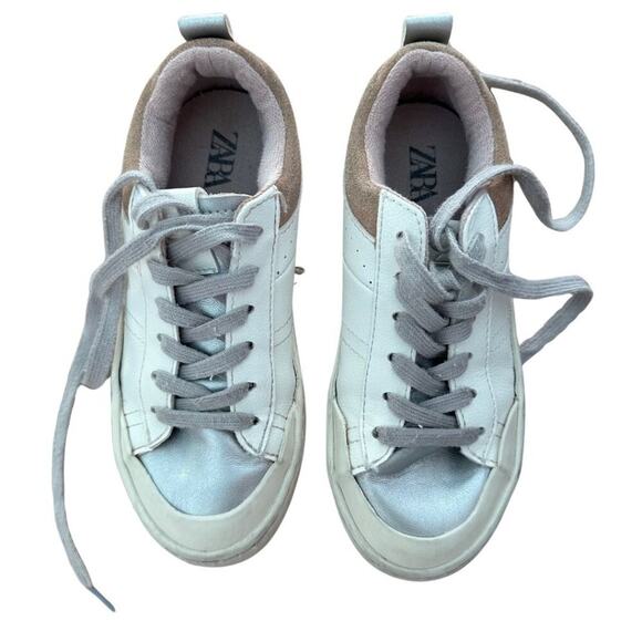 Zara Other - Zara Sneaker White with Tan 31